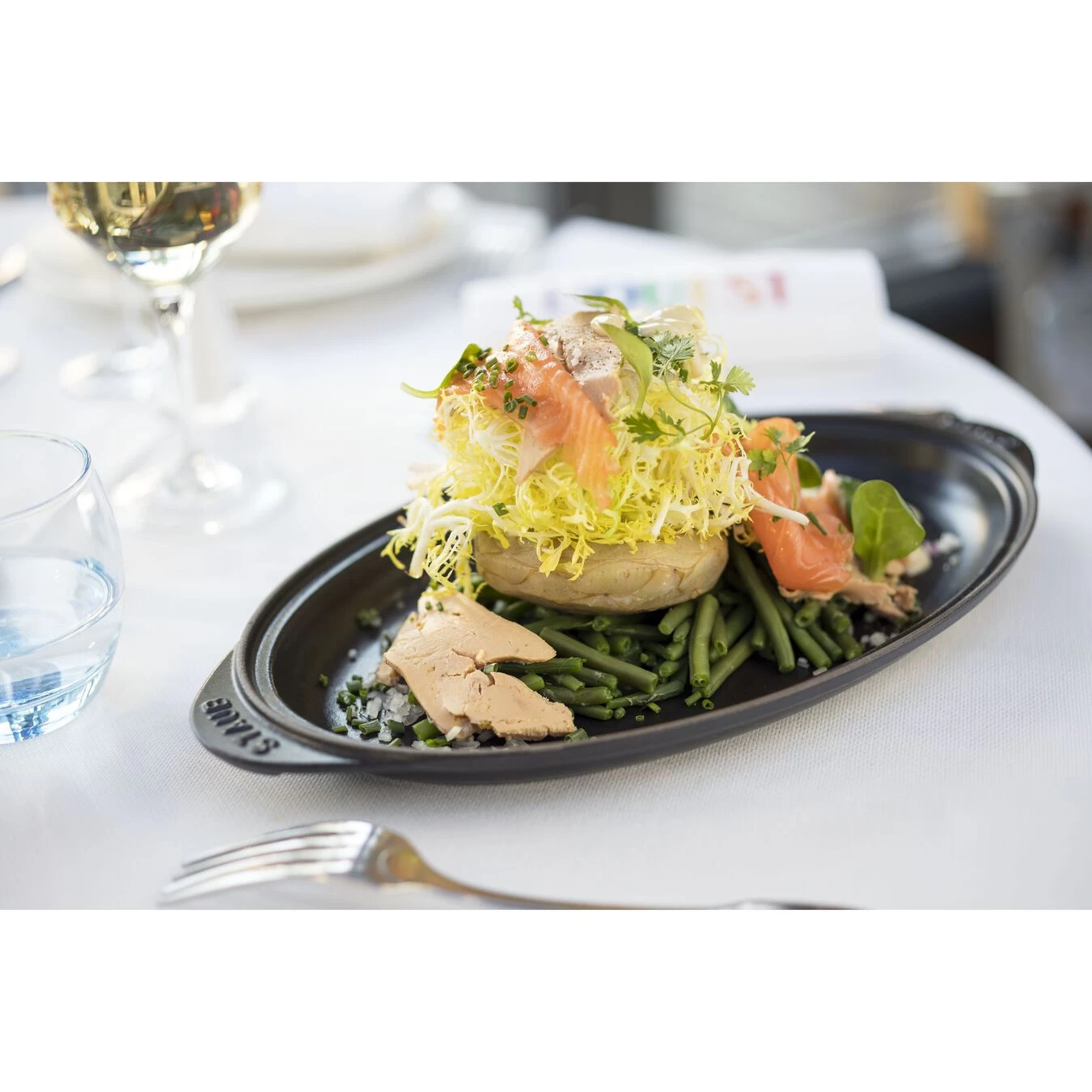 Staub Ovenschaal Met Deksel 31 Cm, Ovaal, Zwart 4 Staub Ovenschaal Met Deksel 31 Cm, Ovaal, Zwart - Afbeelding 2