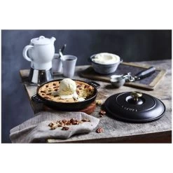 Staub Ovenschaal Met Deksel 20 Cm, Rond, Zwart 7 Staub Ovenschaal Met Deksel 20 Cm, Rond, Zwart -Thuis Keuken 000016835