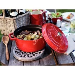Staub Gietijzeren Braadpan 26 Cm / 5,25 L, Rond, Kersenrood -Thuis Keuken 000017190