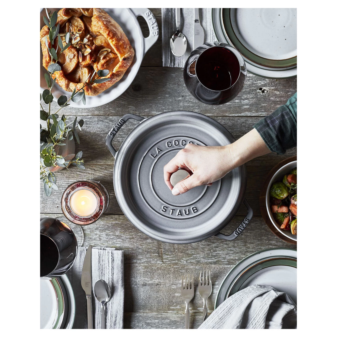 Staub Gietijzeren Braadpan 24 Cm / 3,8 L, Rond, Grafietgrijs 6 Staub Gietijzeren Braadpan 24 Cm / 3,8 L, Rond, Grafietgrijs - Afbeelding 4