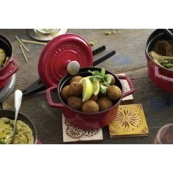 Staub Gietijzeren Braadpan 22 Cm / 2,5 L, Rond, Kersenrood -Thuis Keuken 750032472